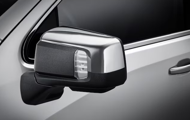 Outside Rearview Mirror Covers in Chrome 84328137